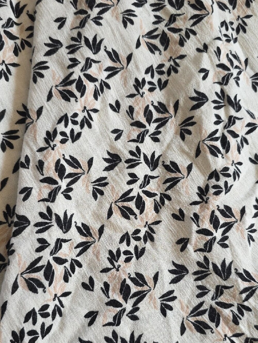 Max Studio Cream Wide-Leg Pants with Black Leaf Print - Picture 4 of 6